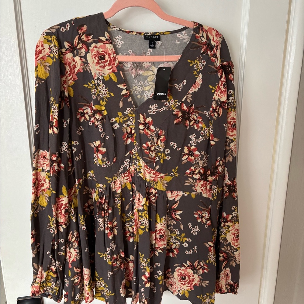 Torrid brown and floral top size 0 NWT
